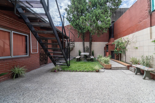 Casa De 5 Ambientes Con Patio Y Parrilla