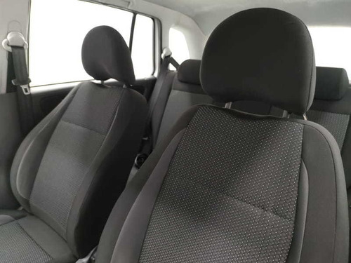 Imagem 11 de 15 de Volkswagen Spacefox 1.6 8v Trend Totalflex 4p 2019