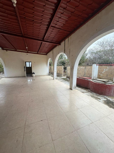 Casa Ideal Para Eventos Con Gran Terreno En Mérida.
