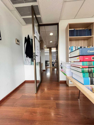 Vende Oficina Tipo Centro De Negocio (104740)