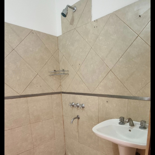 Alquiler Duplex 3 Ambientes C/cochera Y Patio San Miguel.