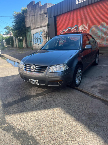 Volkswagen Bora 1.8 Highline T 180cv Cuero