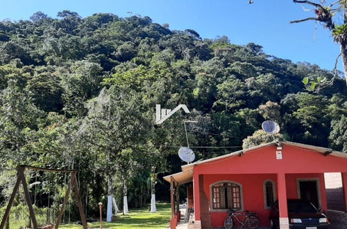 Imagem 2 de 13 de Linda Chácara Com Piscina Em Bairro De Moradores