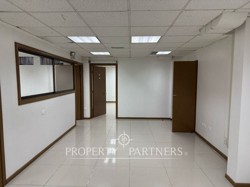 Arriendo Propiedad Comercial En Excelente Ubicació...
