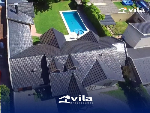 Venta Casa En Ciudad Evita, Gran Parque Y Comodidades