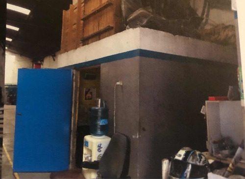 Galpón Comercial De 242m2 Y 187m2 Edificados Dueño Vende