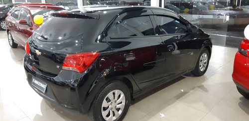 Imagem 3 de 14 de Chevrolet Onix 1.0 Mpfi Lt 8v Flex 4p Manual