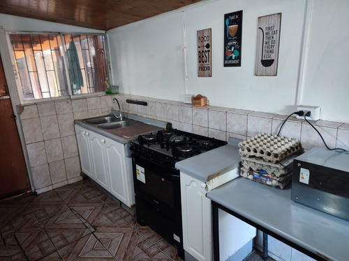 Oportunidad Casa Grande En Venta 4d 1b Cerca Muni Colina