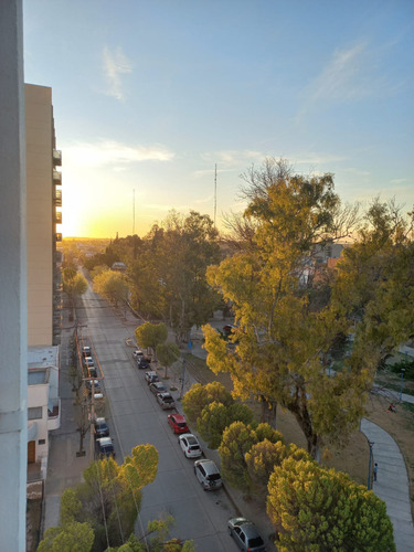 Departamento En Venta, Edificio Rucapel, Gral Roca -