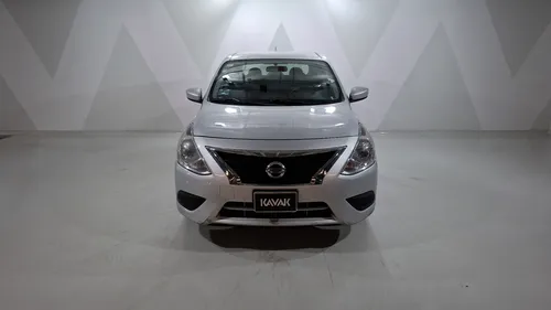 Nissan Versa 1.6 Sense