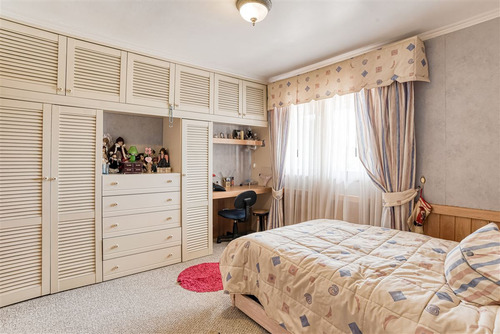 Casa En Venta De 7 Dorm. En Puerto Varas