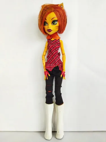Monster high pelo morado sale