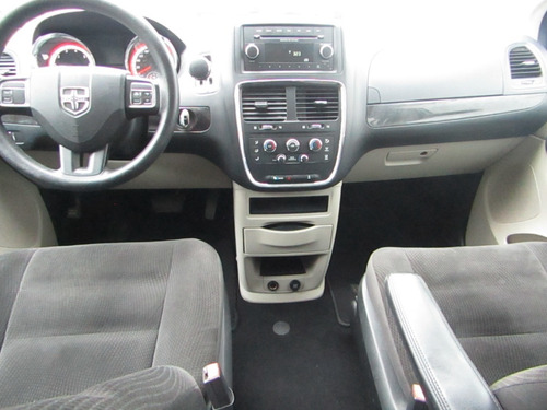 Imagen 2 de 14 de Dodge Grand Caravan Se 423 D