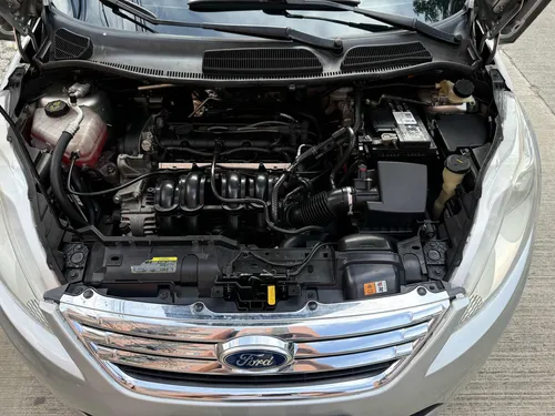 Ford Fiesta 1.6 Hatchback Mecánica