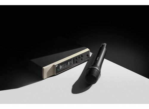 Sistema Inalámbrico De Mano Sennheiser Ew-d 835-s Set Q16 Color Negro
