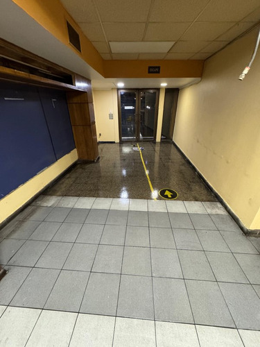 300m2 De Local A La Calle, Recepción Final