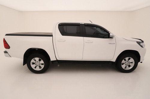 Toyota Hilux 4x2 Doble Cab Srv 2.8 Tdi Manual 2017 313ba