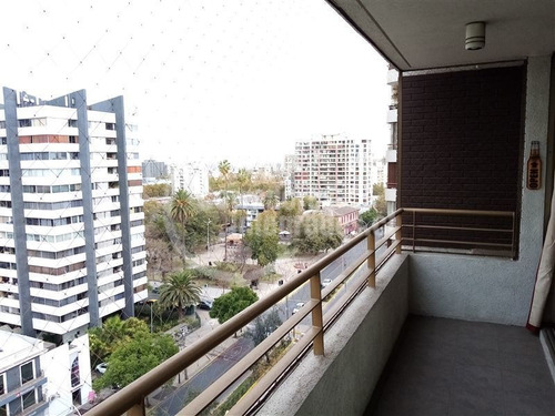 Imagen 1 de 21 de Departamento En Venta De 3 Dorm 2 Baños, Est. Año 2009