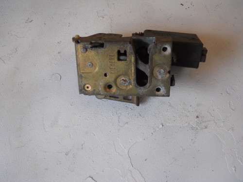 Imagen 2 de 3 de Vendo Cerradura Trasera Izquierda De Peugeot 405, Año 1994