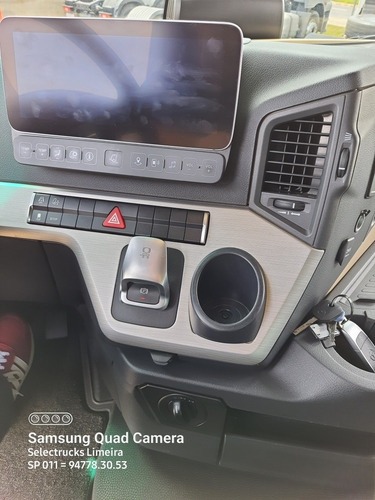 Imagem 11 de 15 de New Actros 2651 6x4 Leito Teto Alto Top Selectrucks