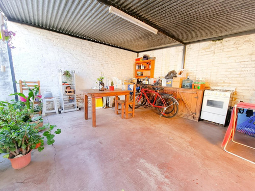 Imagen 14 de 16 de ** Venta Casa 4 Ambientes Con Jardin Y Cocheras Pacheco **