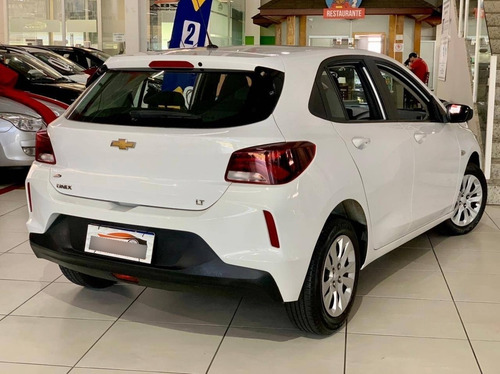 Imagem 8 de 15 de Chevrolet Onix 1.0 Flex Lt Manual