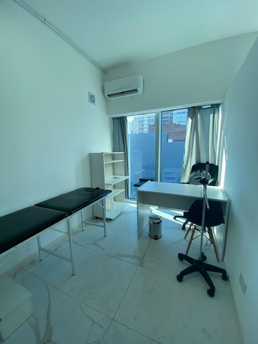 Oficina En Venta Ubicado En Banfield, Lomas De Zamora