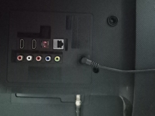 Imagem 4 de 7 de Tv De Led 32 Polegadas Smart Com Wi-fi Sansung