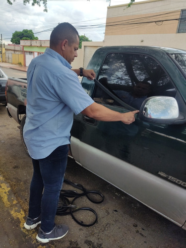 Cepillo De Puerta Chevrolet Cheyenne Silverado 2000-2007