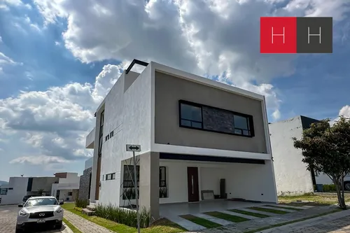 Casa En Venta En Lomas De Angelopolis