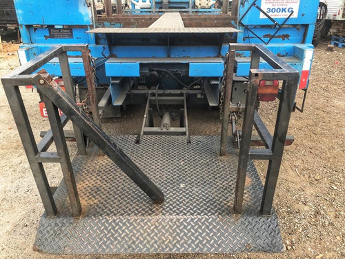 Plataforma Elevatoria 300kg Gas Dhollandia