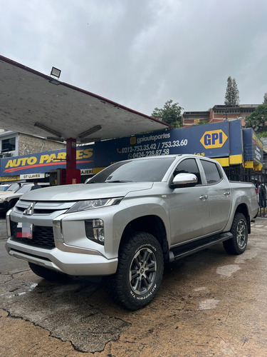 Mitsubishi L200 2023 4x4