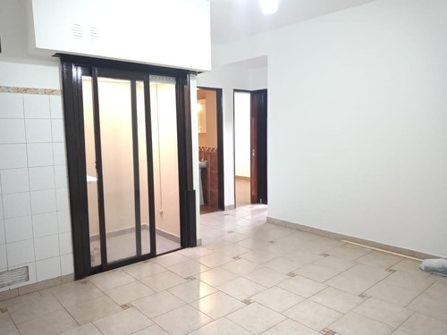 Imagen 2 de 10 de Departamento 3 Amb. Buen Estado - Villa Luzuriaga