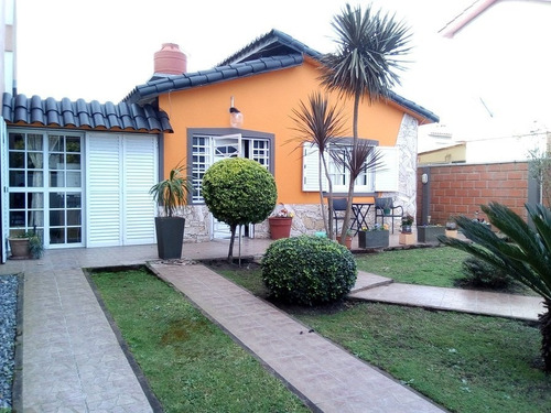 Santa Teresita Casa Sola En Lote Avenida 8