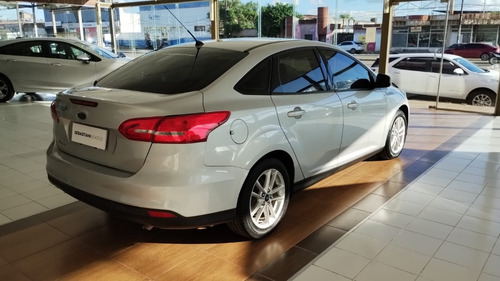 Ford Focus III 1.6 Sedan S