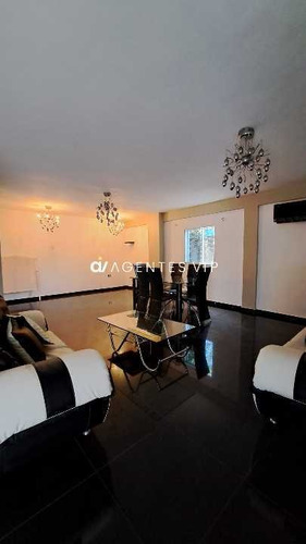Imagen 3 de 15 de Se Vende Casa Urb Villa Jardin- Tipuro