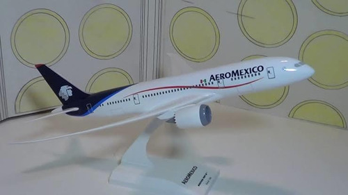 Avión Boeing 787-8 Aeromexico Marca  Skymarks Escala 1:200