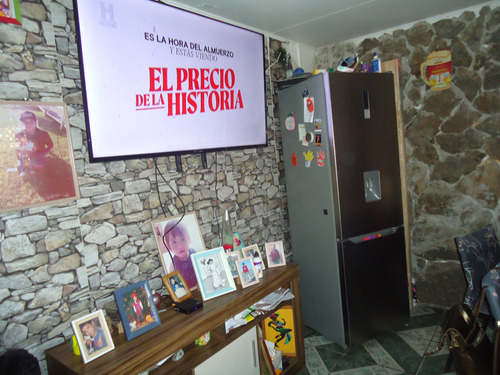 Vendo Casa 2 Dormitorios 3 Estacionamientos Compañia Alta
