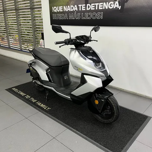 Cf Moto Zeeho Ae8+