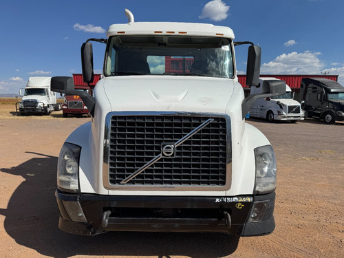 Tractocamión 2014 Volvo Vnl 6x4 - Motor D13 - Automatica