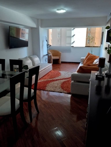 Apartamento En Los Naranjos Del Cafetal A Pocos Metros De Farmatodo (piso 1)