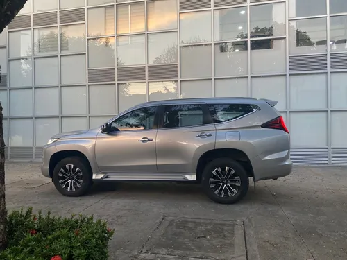 Mitsubishi Montero Diésel Único Dueño 2022 Como Nueva