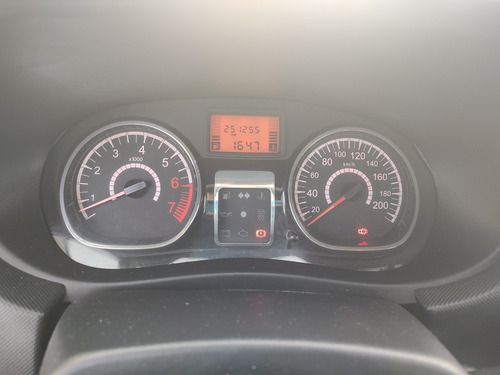 Imagen 7 de 8 de Renault Logan 2011 1.6 Sl Avantage 90cv