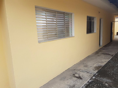 Imagem 3 de 4 de Casa Em Jd.peri 3 Comodos