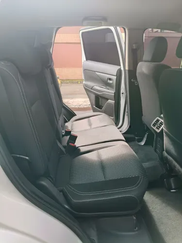 Mitsubishi Outlander Kaiteki 2.4 Full 4x4 At 7 Psj 2020