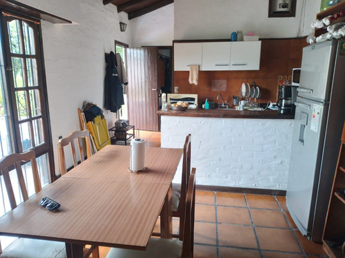 Imagen 2 de 9 de Alquiler Casa Con Parque - 2 Ambientes - Villa Primera