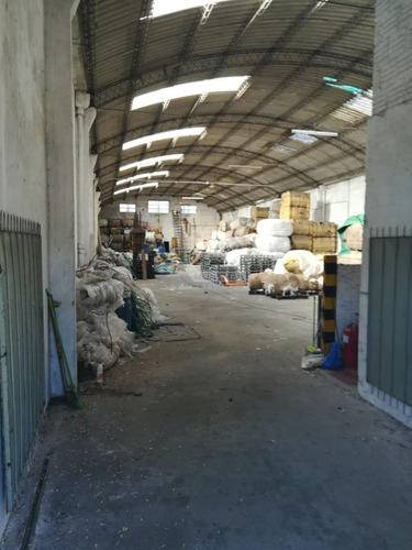 Imagen 2 de 12 de Local Galpon Maroñas Venta Acropolis Y Belloni Proximo Hipodromo