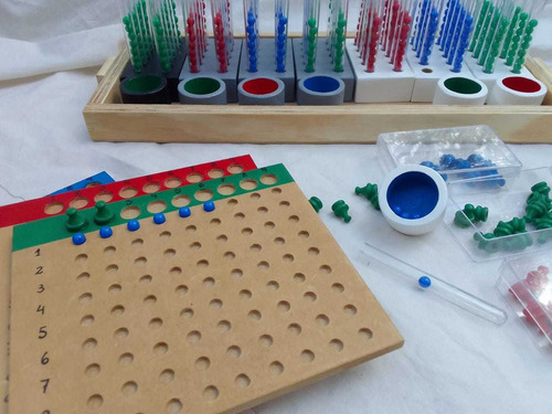 División Con Probetas Montessori
