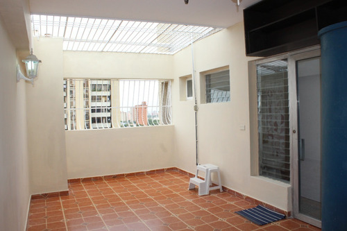 Imagen 26 de 28 de Cómodo Apartamento En La Planta Pent House Del Edificio Residencias La Vereda.