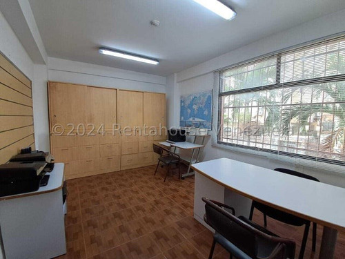 Rz Vende ¡oportunidad Única! Local Comercial En Una Ubicación Privilegiada, Ideal Para Tu Negocio. ¡hazlo Tuyo Y Comienza A Emprender! 25-1485 Jun5